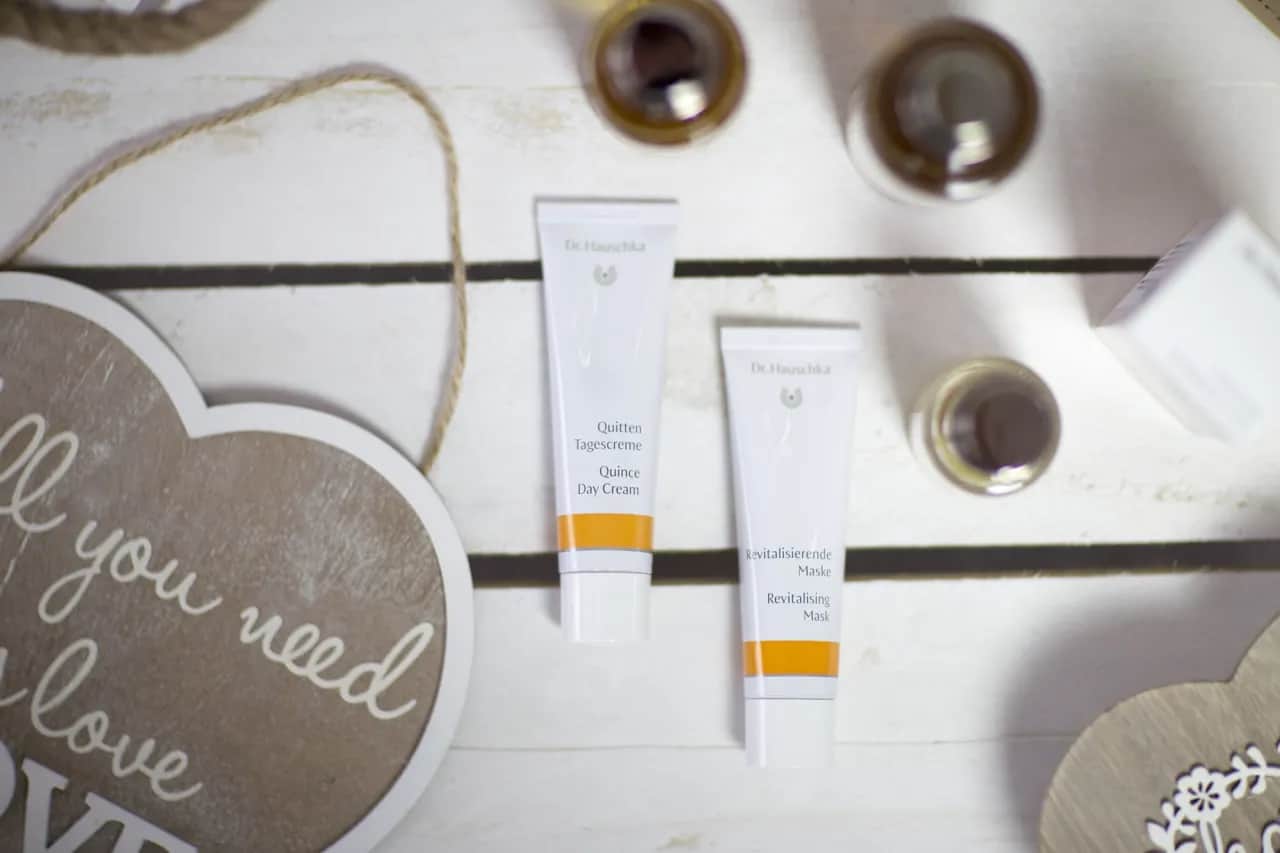 Maseczka Rewitalizująca Dr. Hauschka: Kultowy klasyk wart swojej ceny?